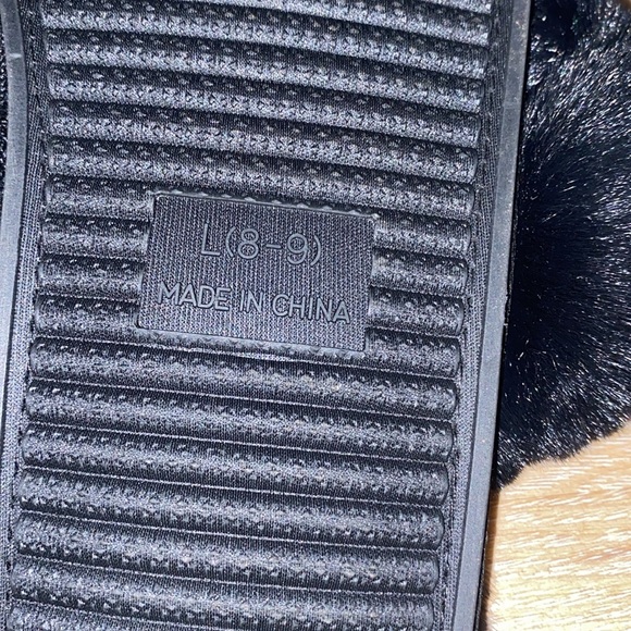 NWOT Jessica Simpson Faux Fur Slippers - Picture 5 of 6